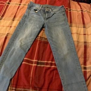American eagle jeans in size 6